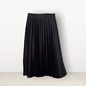 NEW ZARA Pleated Skirt Size XL